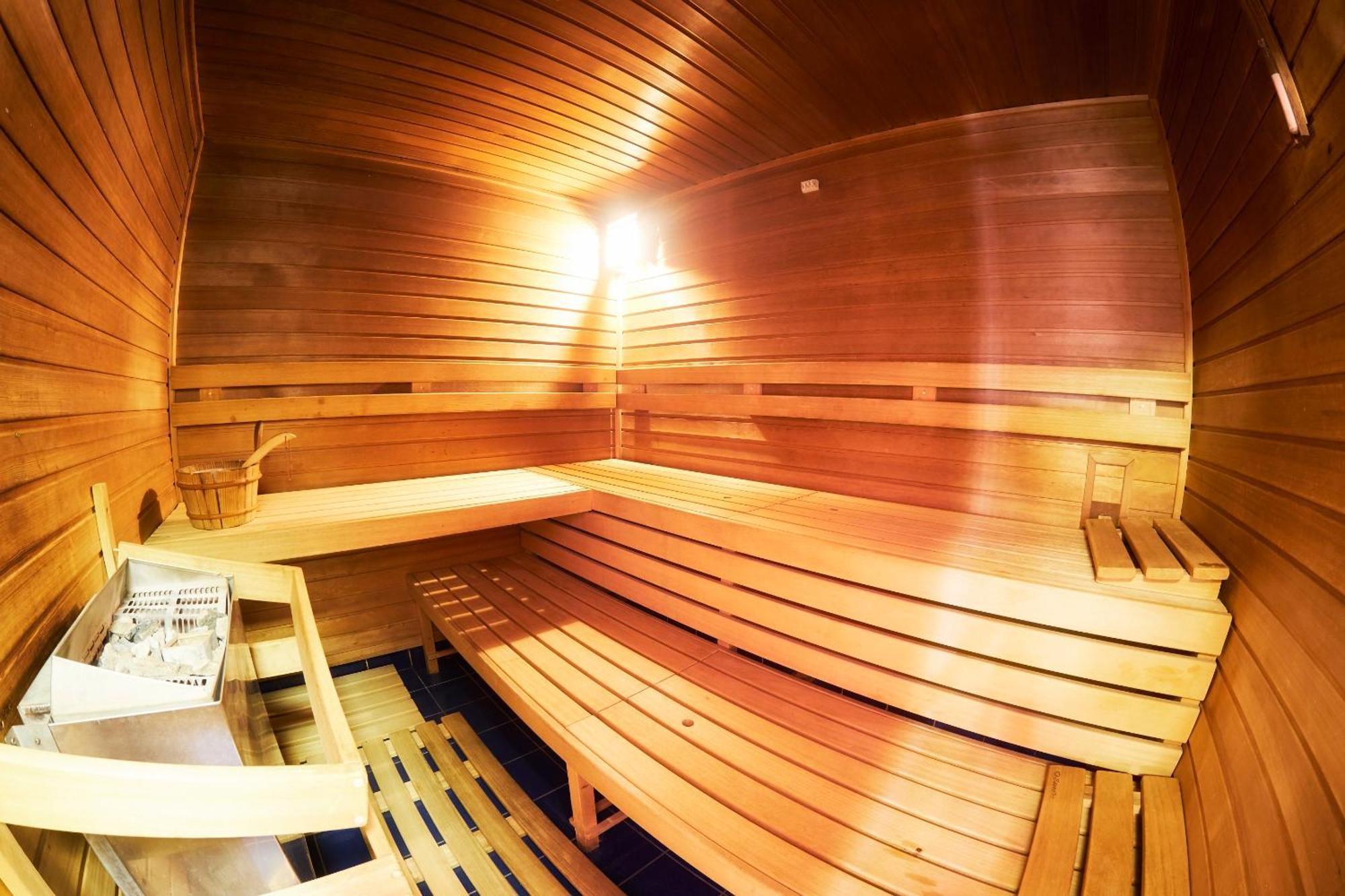 Hotel Eroplan Rožnov pod Radhoštěm المظهر الخارجي الصورة