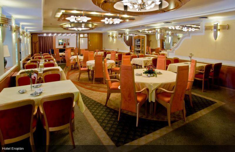 Hotel Eroplan Rožnov pod Radhoštěm المظهر الخارجي الصورة