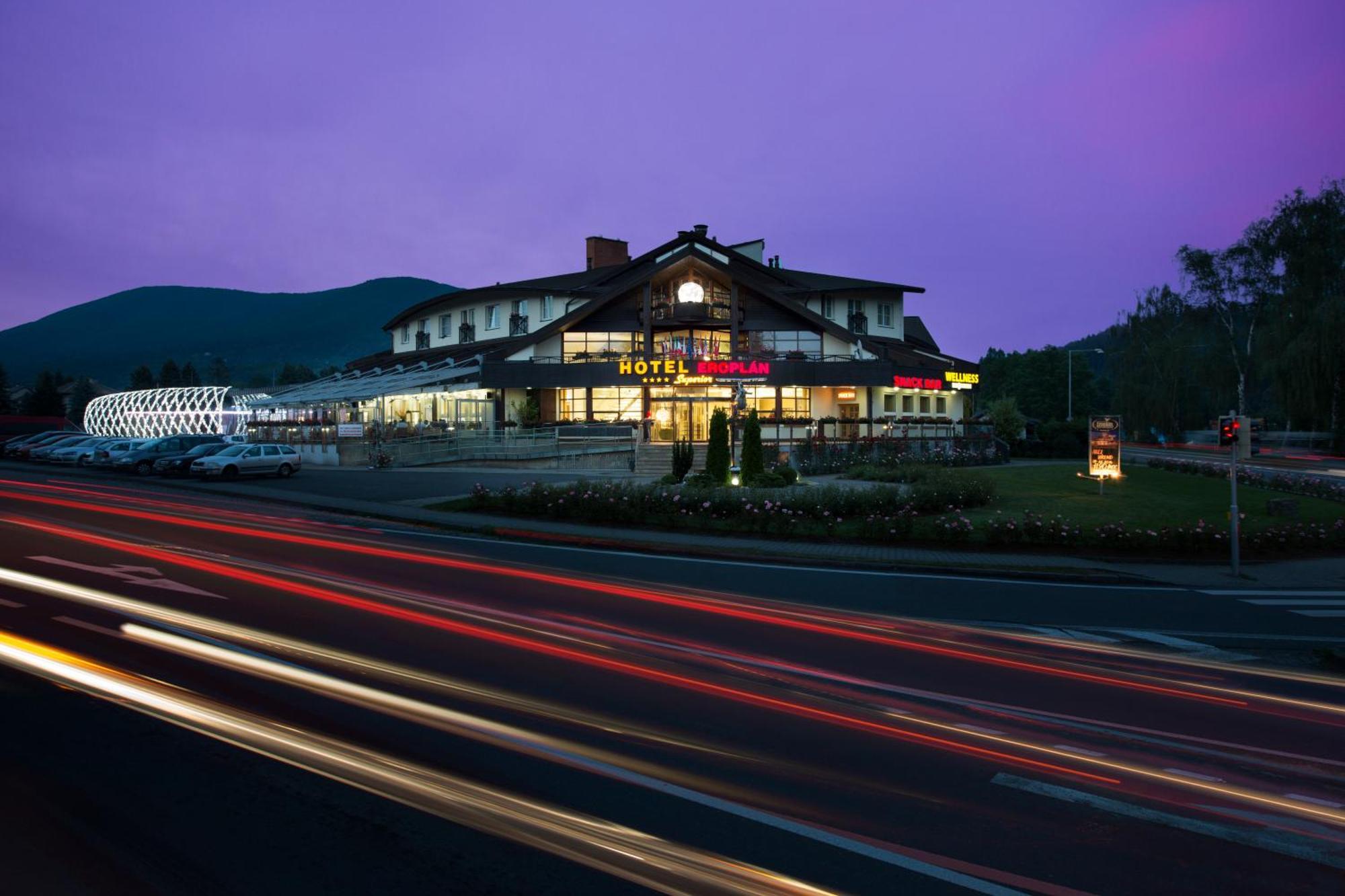 Hotel Eroplan Rožnov pod Radhoštěm المظهر الخارجي الصورة