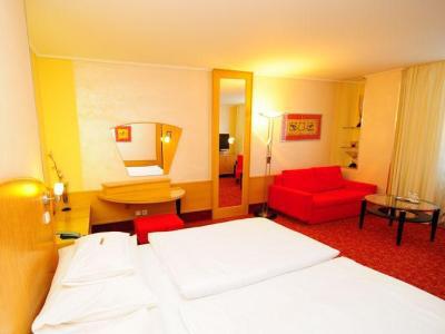 Hotel Eroplan Rožnov pod Radhoštěm المظهر الخارجي الصورة